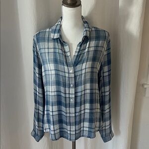 Cloth & Stone Blue and White Plaid Button Down Shirt